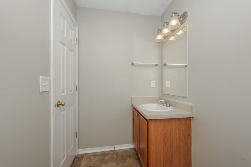 2,035/Mo, 1525 Danville Cir Thompsons Station, TN 37179 Bathroom View