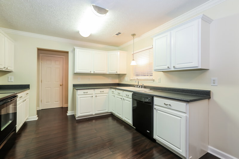 2,350/Mo, 124 Baker Springs Ln Spring Hill, TN 37174 Kitchen View