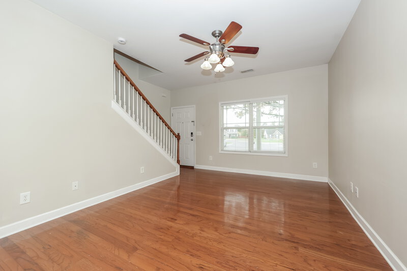 1,755/Mo, 8002 Starling Ct Spring Hill, TN 37174 Living Room View 2