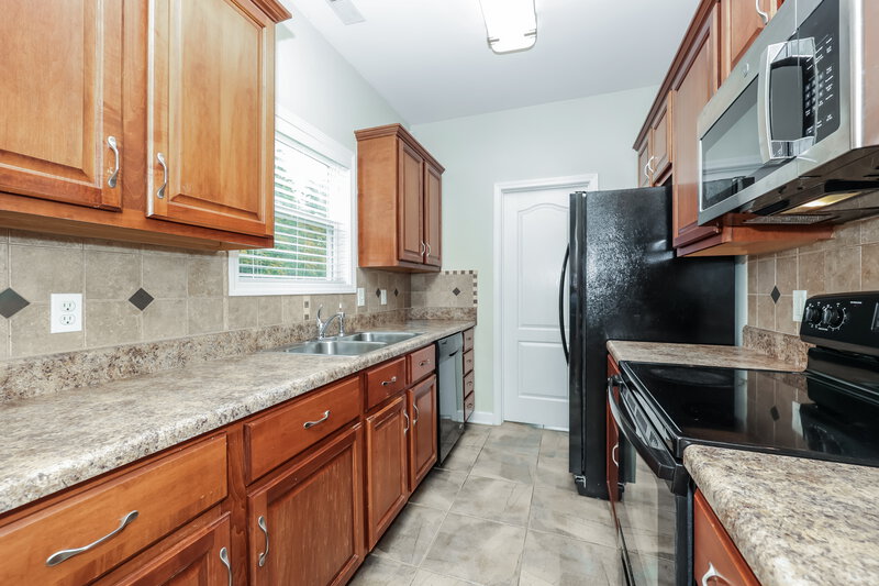 1,755/Mo, 8002 Starling Ct Spring Hill, TN 37174 Kitchen View
