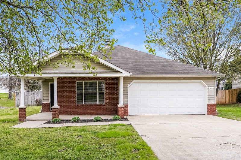 2,150/Mo, 805 Hammersmith Dr Smyrna, TN 37167 External View