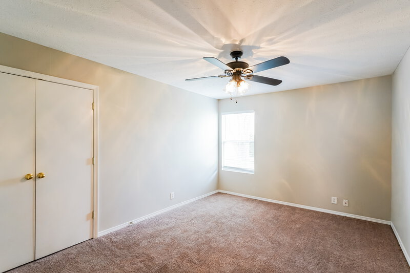 2,150/Mo, 805 Hammersmith Dr Smyrna, TN 37167 Dining Room View