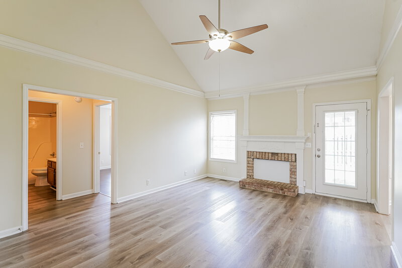 2,395/Mo, 307 Acorn Ct Smyrna, TN 37167 Living Room View 2