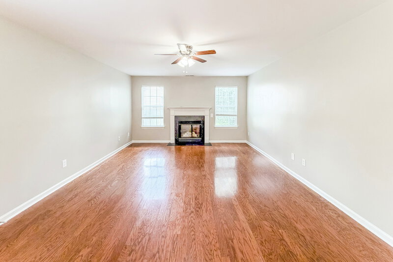 2,625/Mo, 1864 Devon Dr Spring Hill, TN 37174 Living Room View
