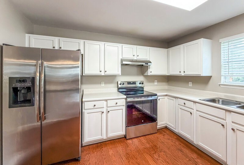 2,625/Mo, 1864 Devon Dr Spring Hill, TN 37174 Kitchen View 2