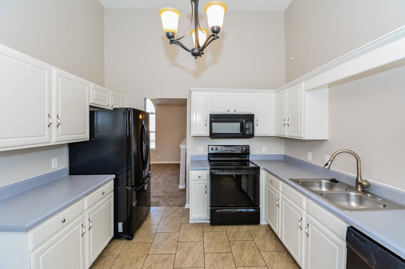 3,120/Mo, 6721 Birchbrook Dr Antioch, TN 37013 Kitchen View