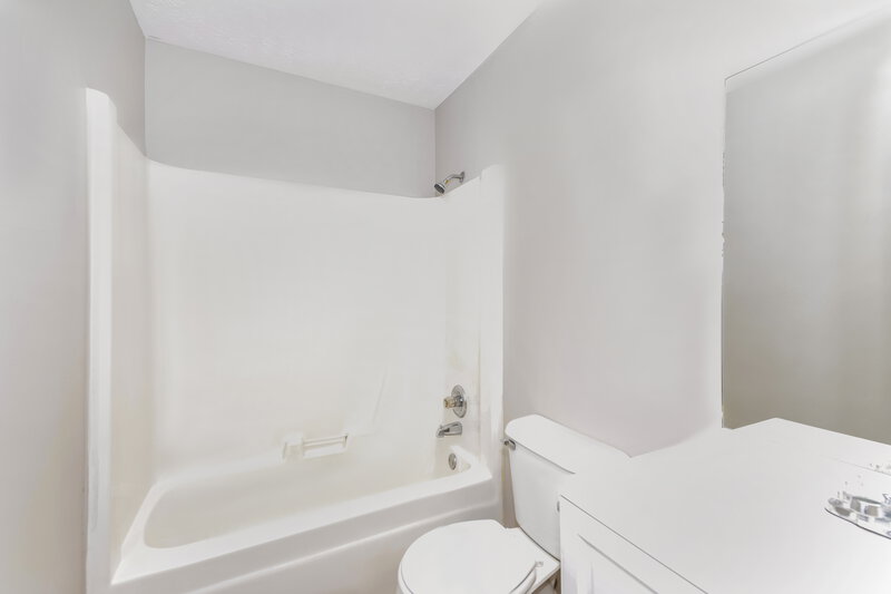 3,120/Mo, 6721 Birchbrook Dr Antioch, TN 37013 Bathroom View