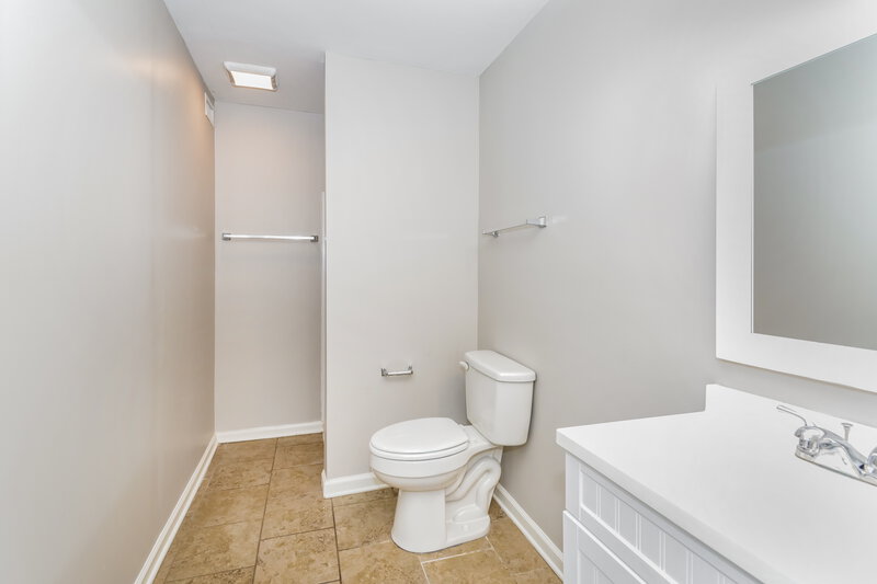 3,120/Mo, 6721 Birchbrook Dr Antioch, TN 37013 Bathroom View 2