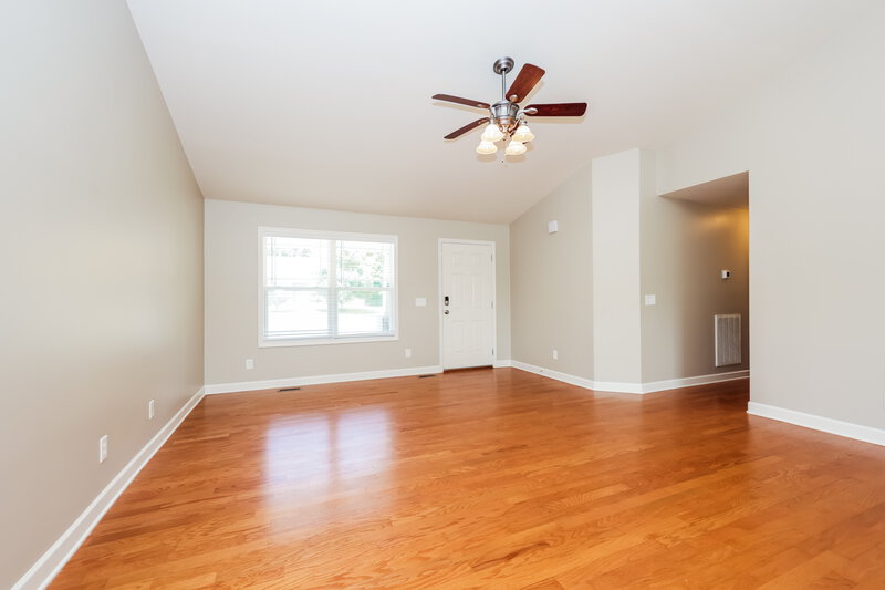 2,065/Mo, 6026 Chickadee Cir Spring Hill, TN 37174 Living Room View 2