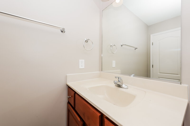 2,065/Mo, 6026 Chickadee Cir Spring Hill, TN 37174 Bathroom View