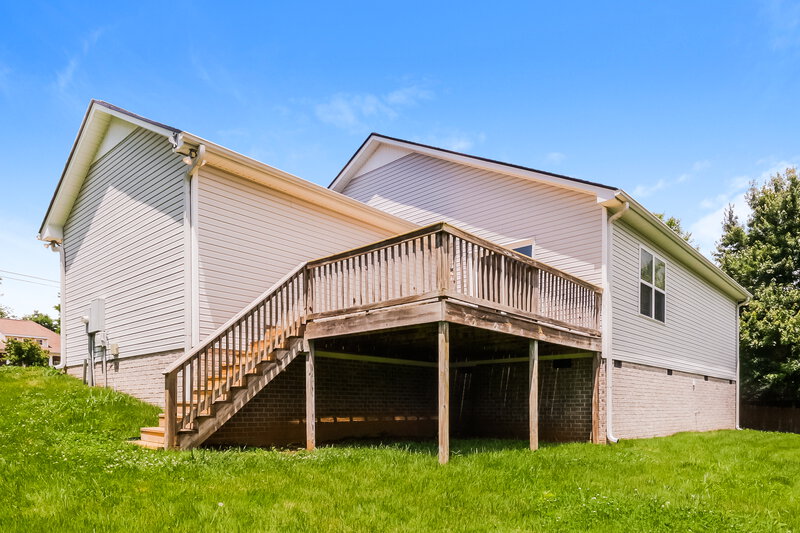 2,065/Mo, 6026 Chickadee Cir Spring Hill, TN 37174 Rear View