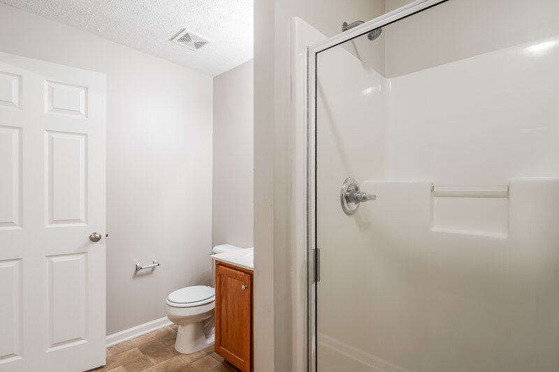 2,635/Mo, 3613 Shorewind Bay Antioch, TN 37013 Bathroom View 2