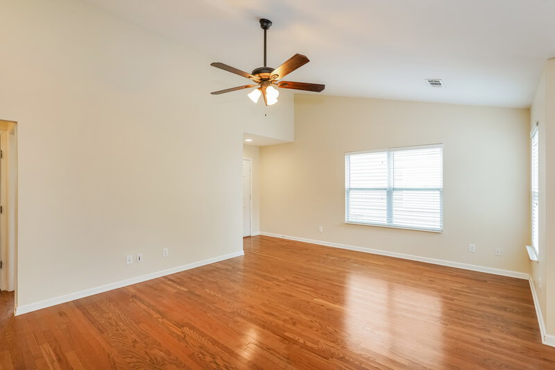 2,290/Mo, 2151 Erin Ln Mt Juliet, TN 37122 Living Room View 2