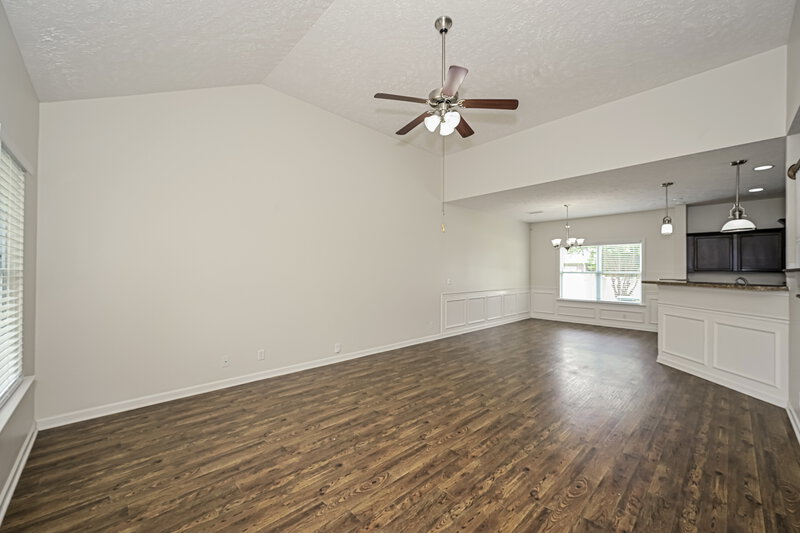 2,350/Mo, 3524 Oval Hesson Ln Murfreesboro, TN 37128 Living Room View 2