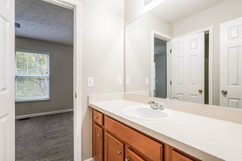 2,065/Mo, 1031 Bradford Park Rd Mt Juliet, TN 37122 Bathroom View
