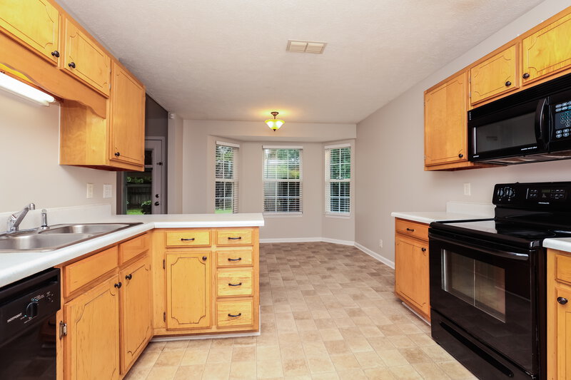 2,055/Mo, 1280 Saint Andrews Dr Murfreesboro, TN 37128 Kitchen View