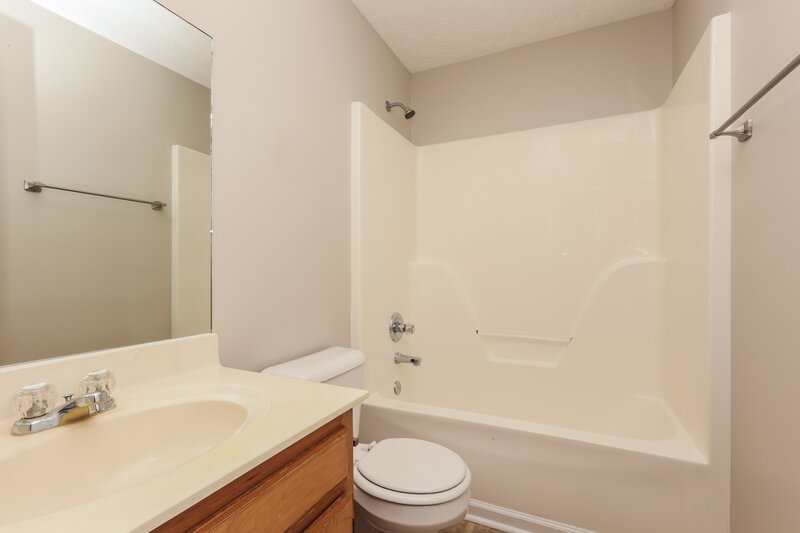 2,055/Mo, 1280 Saint Andrews Dr Murfreesboro, TN 37128 Bathroom View