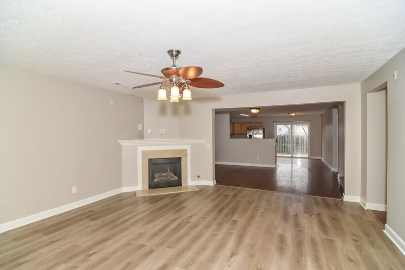 2,835/Mo, 608 Blossom Hill Dr Smyrna, TN 37167 Living Room View 2