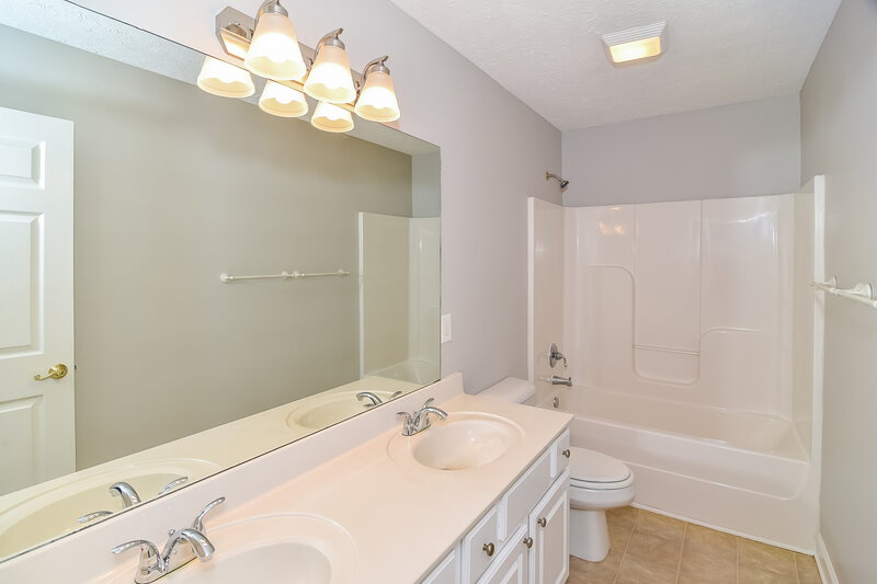 2,835/Mo, 608 Blossom Hill Dr Smyrna, TN 37167 Bathroom View