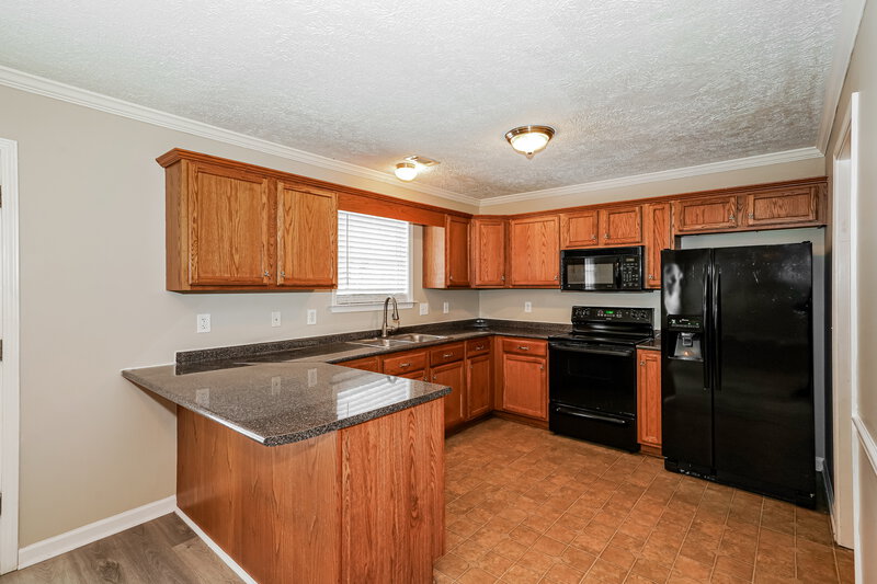 2,165/Mo, 3155 Hardwood Dr Murfreesboro, TN 37129 Kitchen View 2