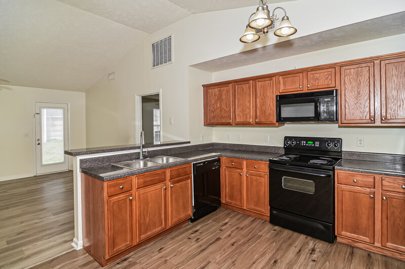 2,000/Mo, 3128 Sherborne Ct Murfreesboro, TN 37128 Kitchen View