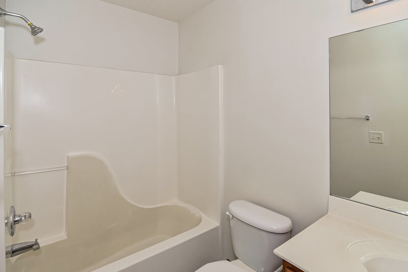 2,000/Mo, 3128 Sherborne Ct Murfreesboro, TN 37128 Bathroom View