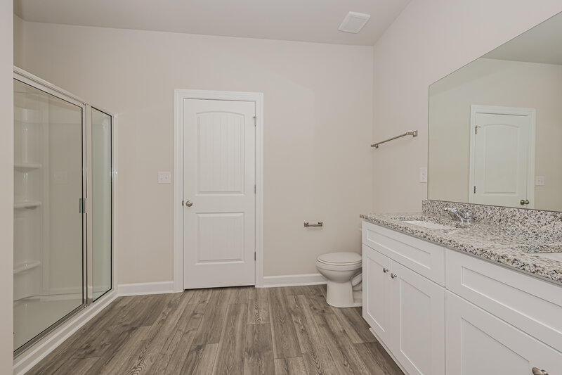 2,155/Mo, 3463 Quintana Dr Murfreesboro, TN 37127 Main Bathroom View 2