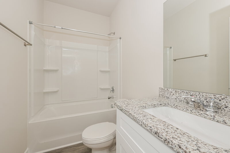 2,155/Mo, 3463 Quintana Dr Murfreesboro, TN 37127 Bathroom View
