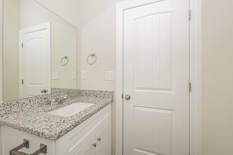 2,155/Mo, 3463 Quintana Dr Murfreesboro, TN 37127 Bathroom View 2