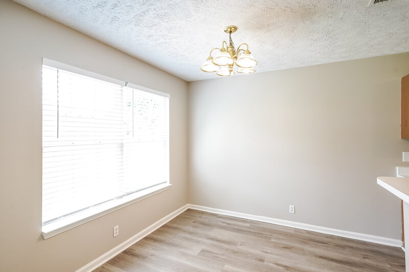 1,990/Mo, 1187 Saint Andrews Dr Murfreesboro, TN 37127 Dining Room View