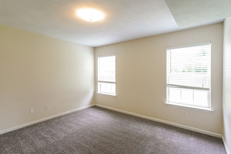 2,100/Mo, 608 Birchbrook Ct Antioch, TN 37013 Main Bedroom View