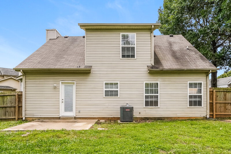 2,100/Mo, 608 Birchbrook Ct Antioch, TN 37013 Rear View
