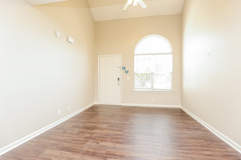 2,830/Mo, 4829 Nina Marie Ave Murfreesboro, TN 37129 Living Room View 2