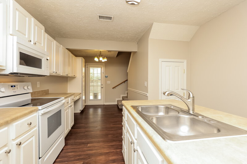 2,830/Mo, 4829 Nina Marie Ave Murfreesboro, TN 37129 Kitchen View 2