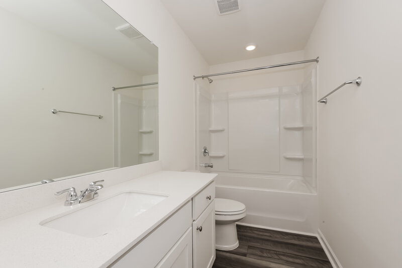 2,000/Mo, 3577 Fellowship Rd Columbia, TN 38401 Bathroom View