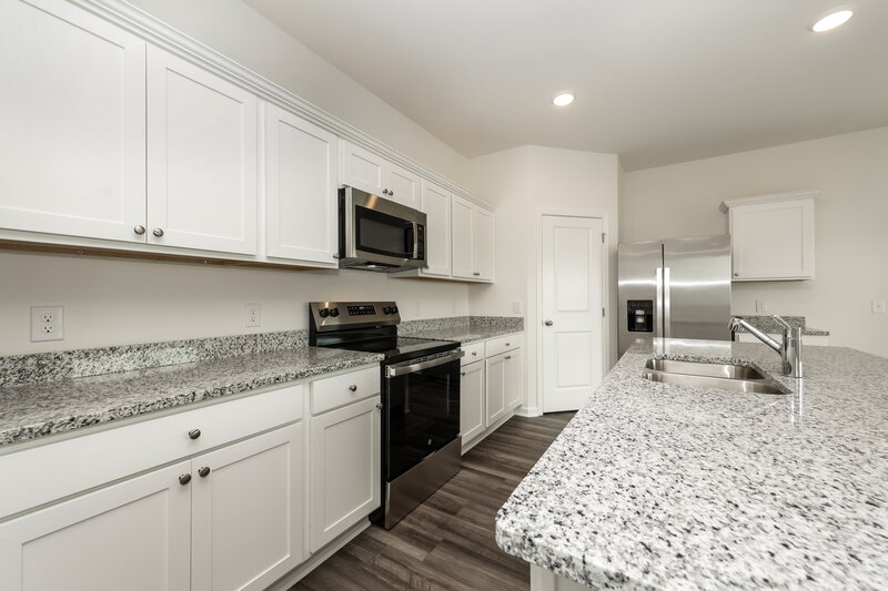2,220/Mo, 3565 Fellowship Rd Columbia, TN 38401 Kitchen View