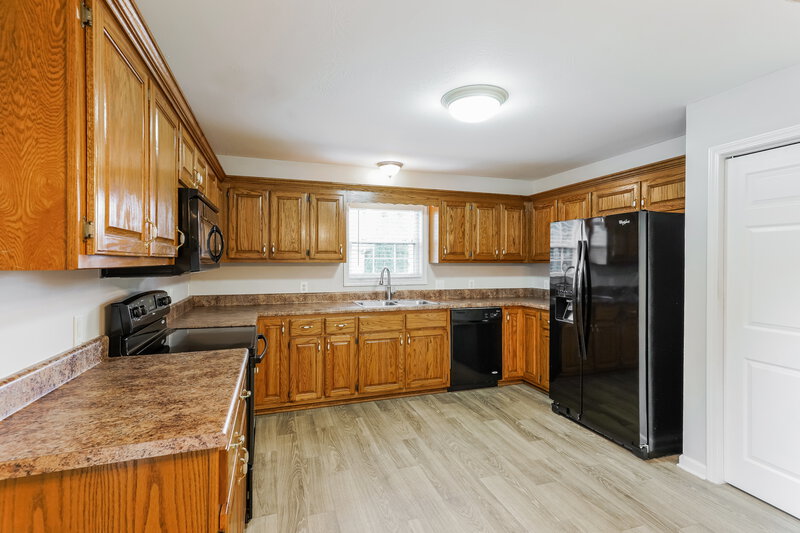 1,835/Mo, 4003 Pewter Trl Spring Hill, TN 37174 Kitchen View