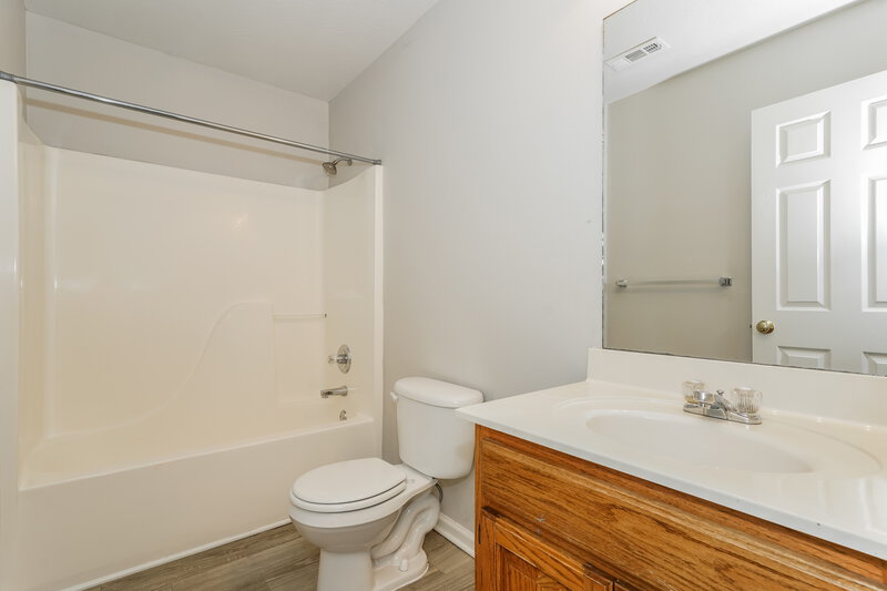 1,835/Mo, 4003 Pewter Trl Spring Hill, TN 37174 Bathroom View