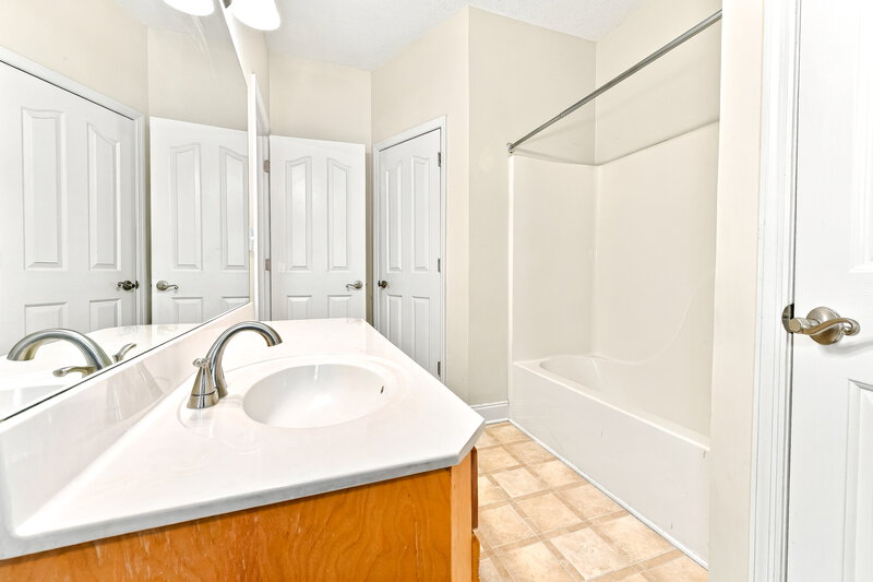 2,715/Mo, 3011 Overhill Ct Murfreesboro, TN 37130 Bathroom View