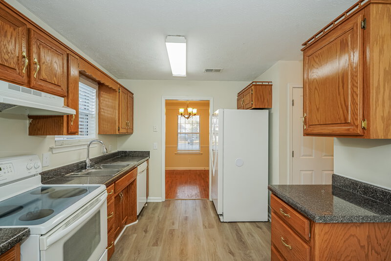 1,715/Mo, 517 Federal Ct Murfreesboro, TN 37129 Kitchen View 2