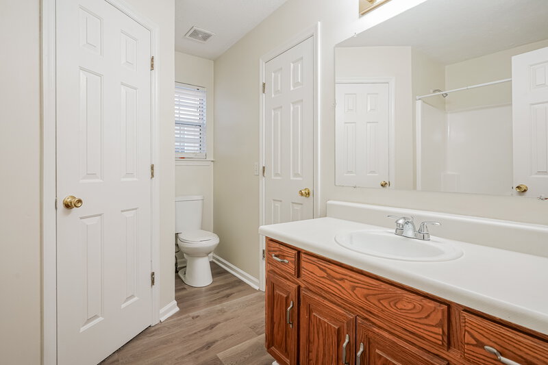 1,715/Mo, 517 Federal Ct Murfreesboro, TN 37129 Main Bathroom View