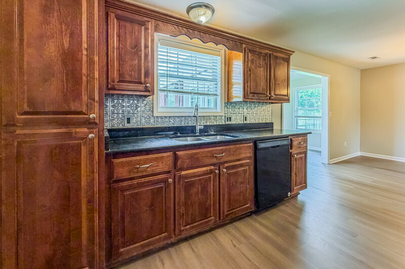 2,405/Mo, 304 Cheairs Ct Spring Hill, TN 37174 Kitchen View 2