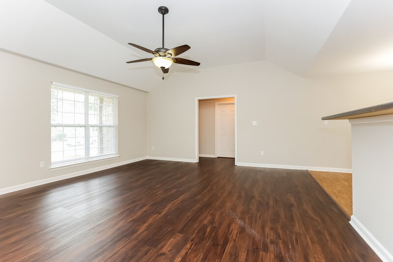 2,225/Mo, 2015 Slayton Dr Spring Hill, TN 37174 Living Room View 2