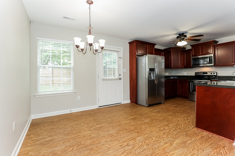 2,225/Mo, 2015 Slayton Dr Spring Hill, TN 37174 Dining Room View 2