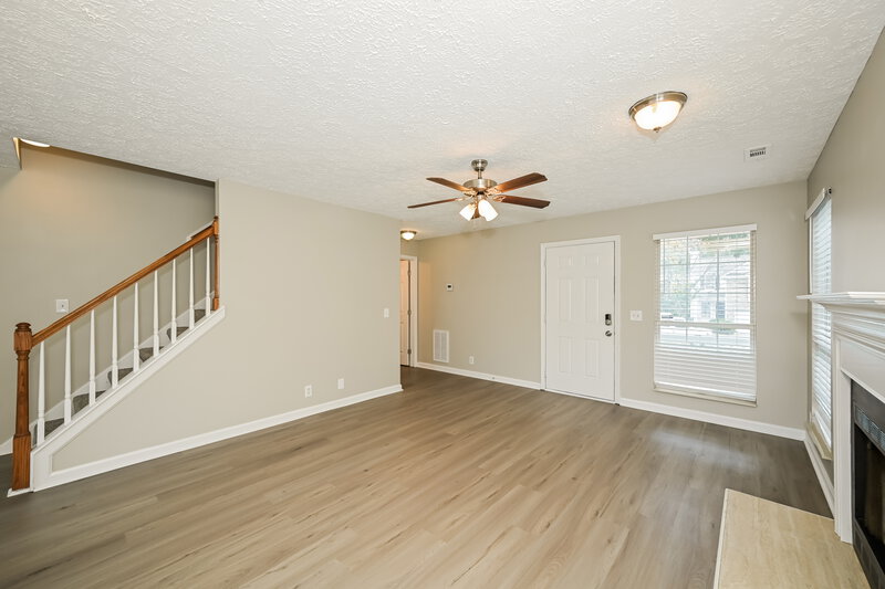 2,390/Mo, 3508 Glenfalls Dr Hermitage, TN 37076 Living Room View 2