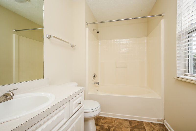 3,560/Mo, 3508 Glenfalls Dr Hermitage, TN 37076 Main Bathroom View