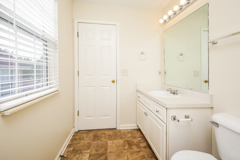 3,560/Mo, 3508 Glenfalls Dr Hermitage, TN 37076 Main Bathroom View 2