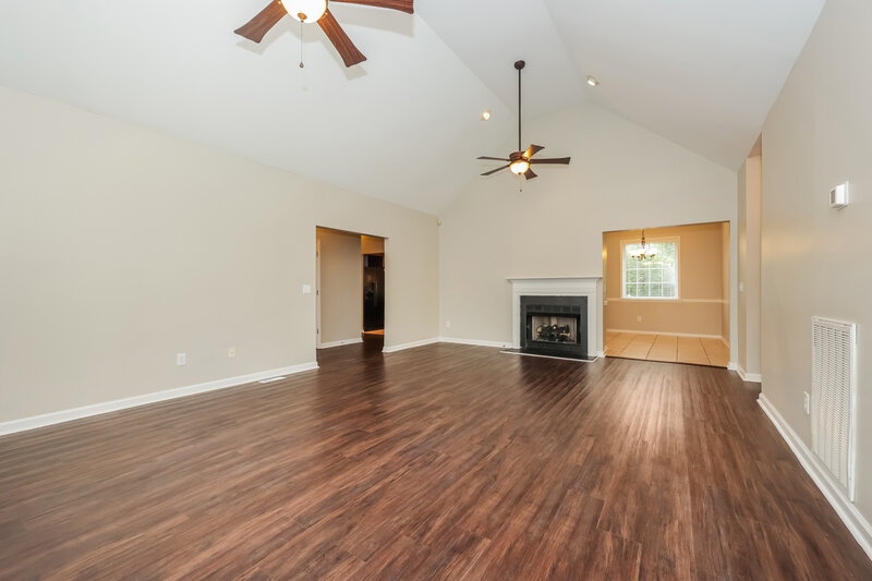 2,135/Mo, 2607 Kelly Close Murfreesboro, TN 37130 Living Room View