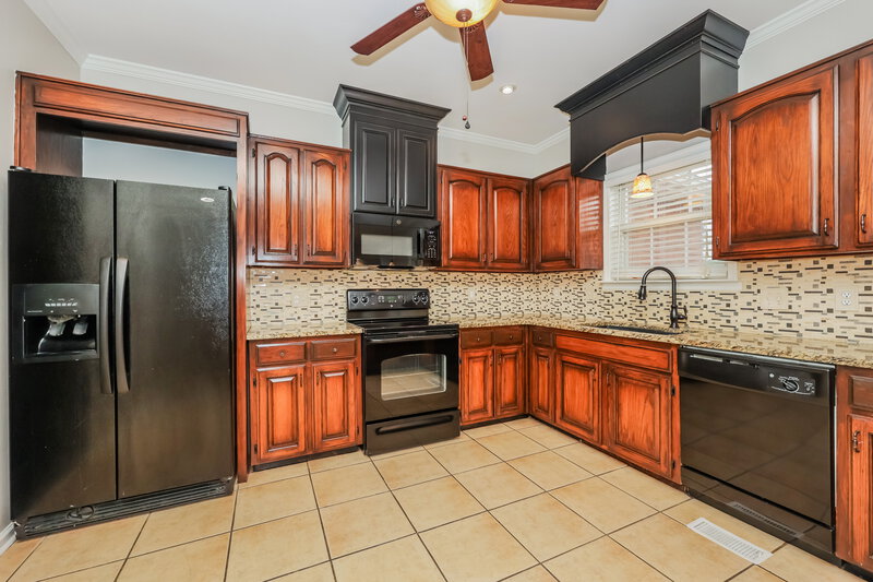 2,135/Mo, 2607 Kelly Close Murfreesboro, TN 37130 Kitchen View
