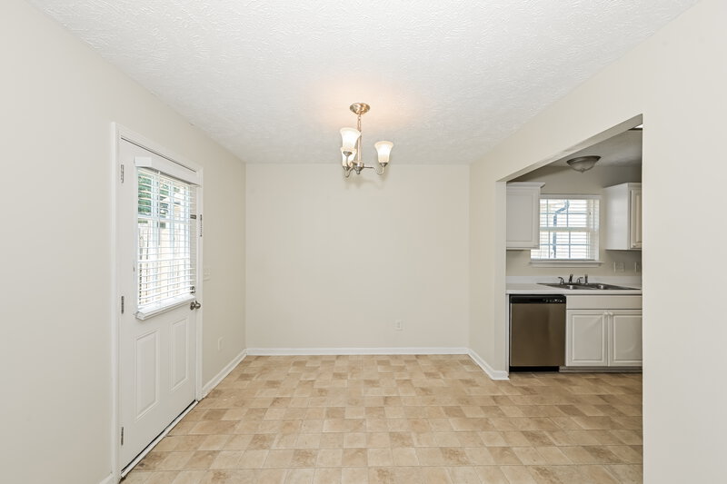 1,995/Mo, 305 Indian Park Dr Murfreesboro, TN 37128 Dining Room View